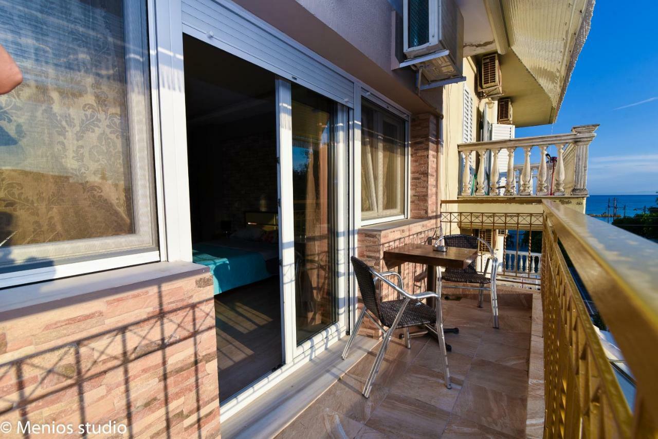 Menios Apartments And Studios Nea Kallikrateia Extérieur photo