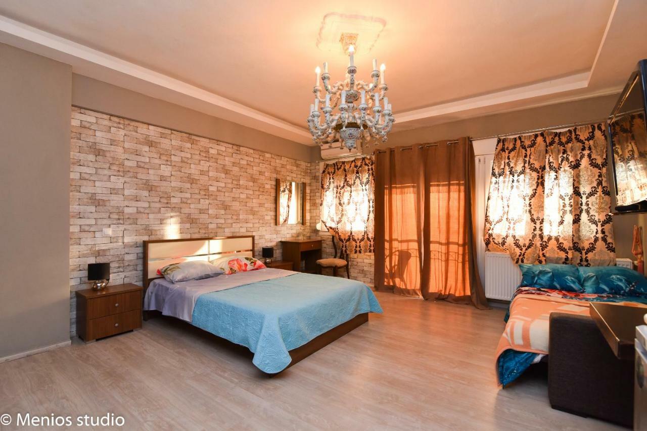 Menios Apartments And Studios Nea Kallikrateia Extérieur photo