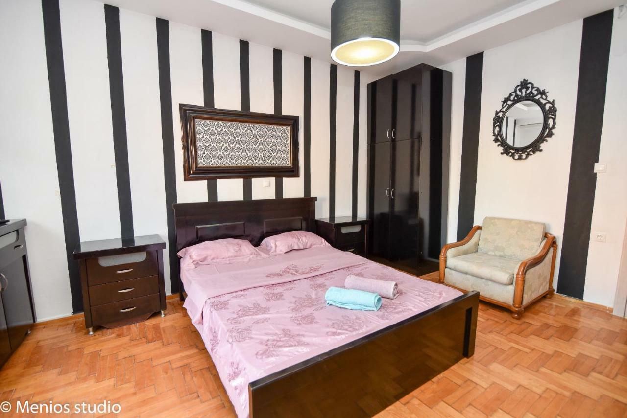 Menios Apartments And Studios Nea Kallikrateia Extérieur photo