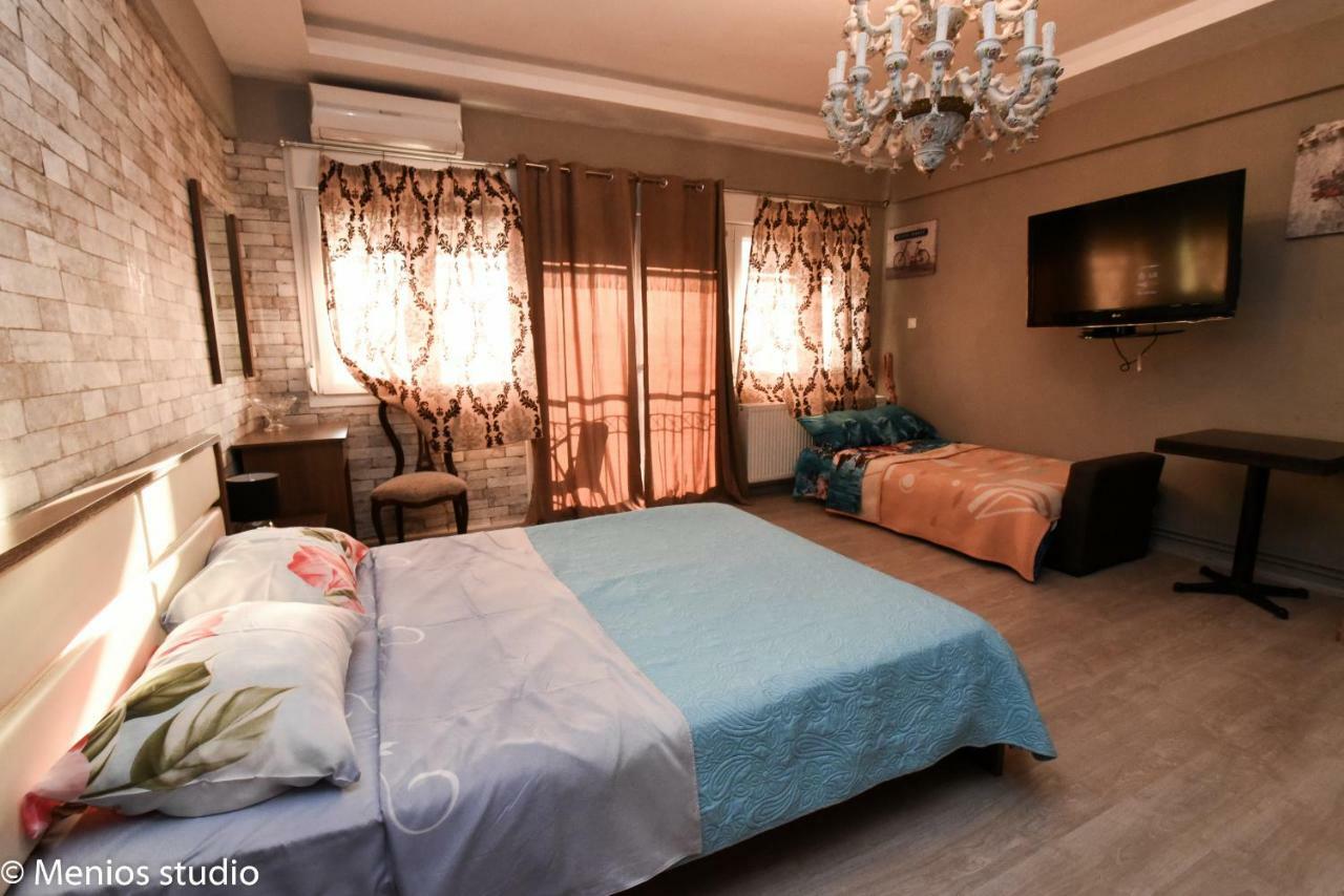 Menios Apartments And Studios Nea Kallikrateia Extérieur photo